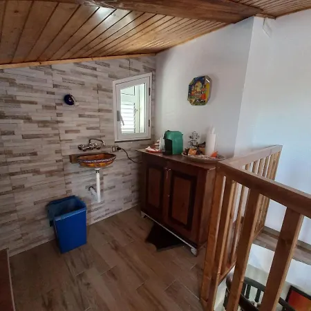 Bb Mariolo House Гостевой дом Cesaro