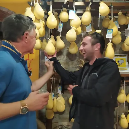 Bb Mariolo House Gæstehus Cesarò